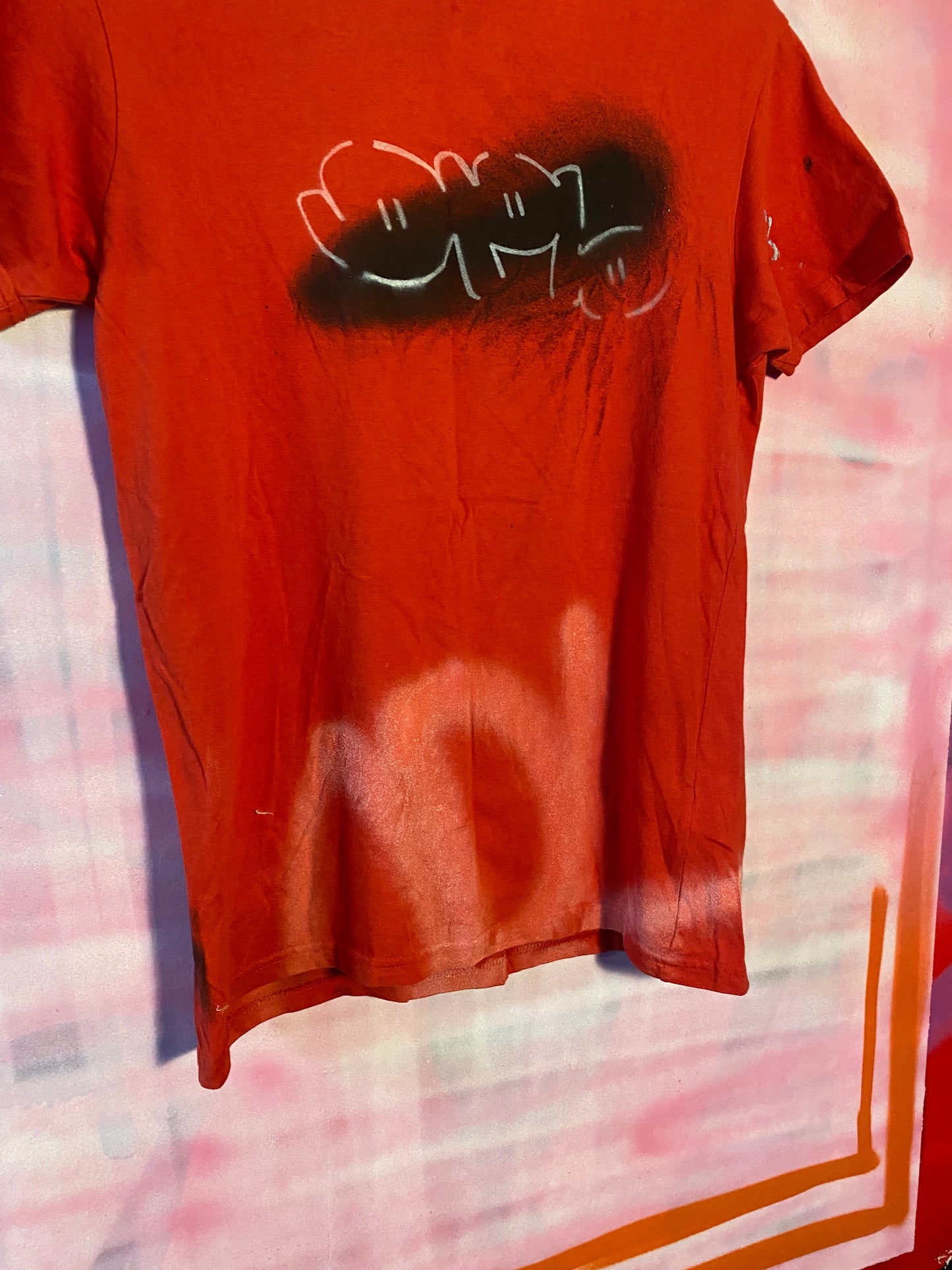 RED TEE