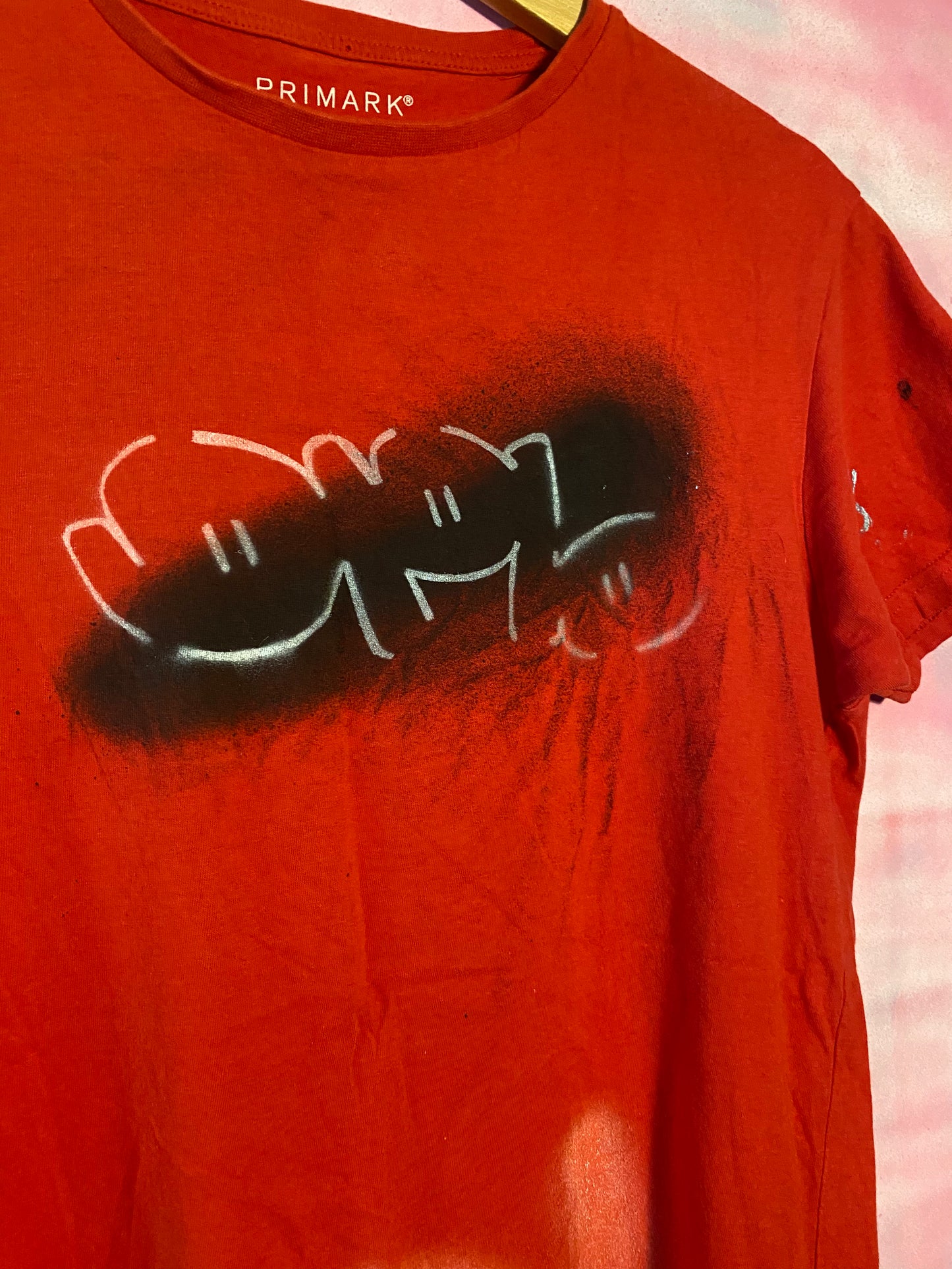 RED TEE