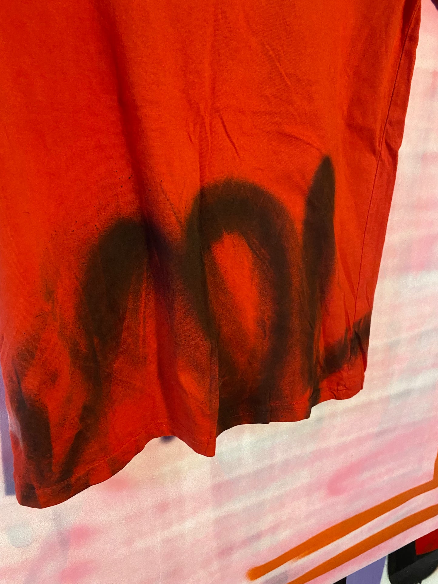 RED TEE