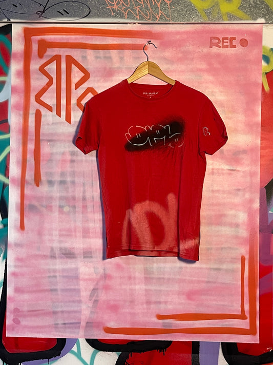RED TEE