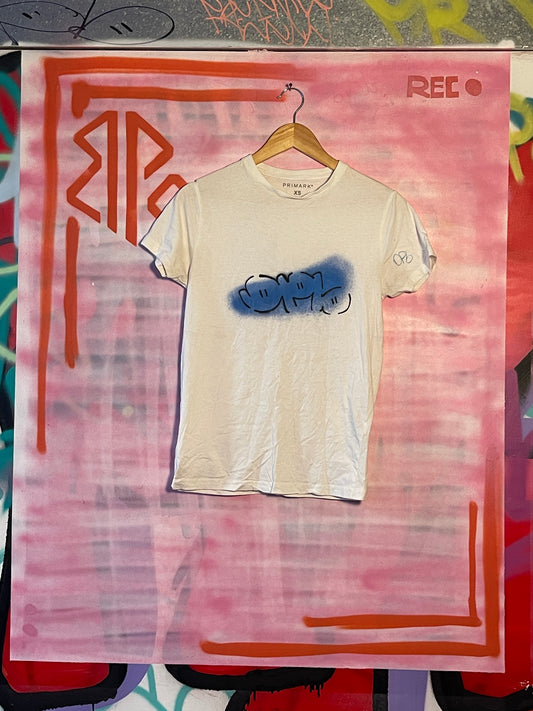 WHITE & BLUE TEE